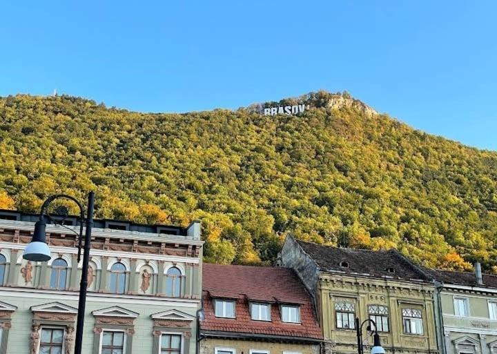 Piata Sfatului Pietonal Apartment Brasov Exterior photo